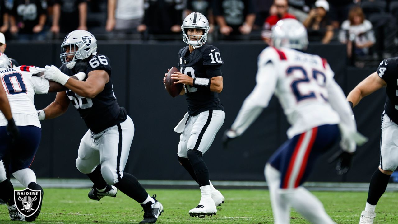 Shocking Twist: Jimmy Garoppolo's Sudden Exit Steals the Spotlight in Raiders' Win Over Patriots