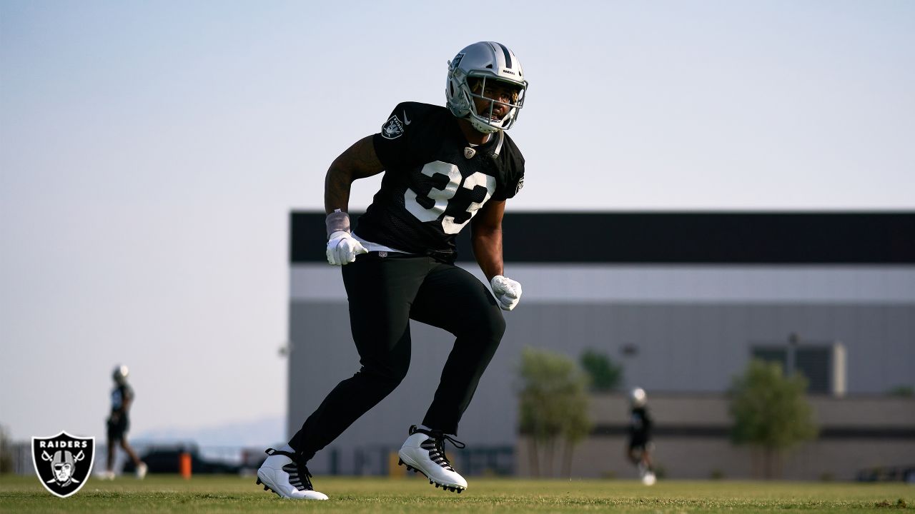 Raiders' Josh Jacobs changing jersey number for 2023 after career year,  ditching No. 28 for familiar digit 