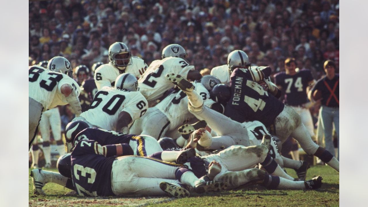 Super Bowl XI from the SI Vault: Raiders demolish Vikings - Sports  Illustrated Vault