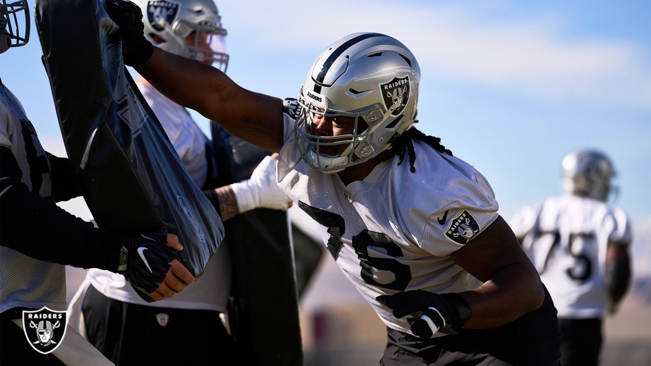 Raiders LT Kolton Miller excited about cohesion on offensive line