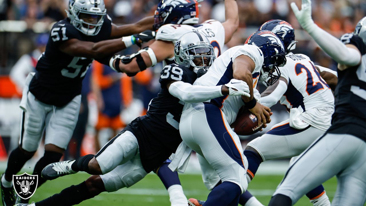 Broncos' playoff hopes all but eliminated as offense no-shows and defense  has no answer for Raiders' Josh Jacobs – Greeley Tribune