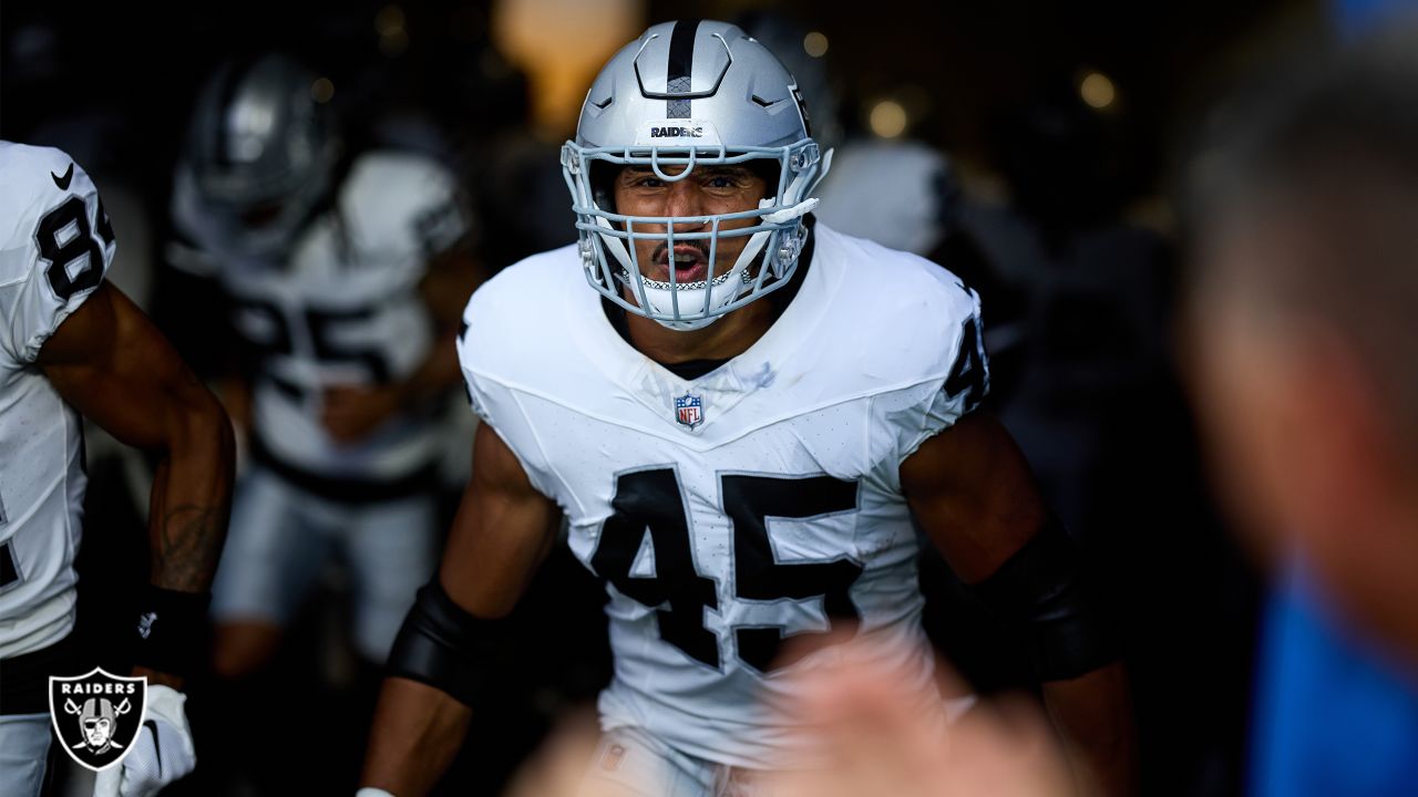 Las Vegas Raiders fullback Jakob Johnson (45) warms up before an