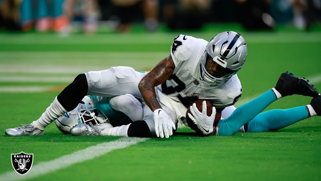 Best images from Raiders win over Dolphins in Week 2 of preseason