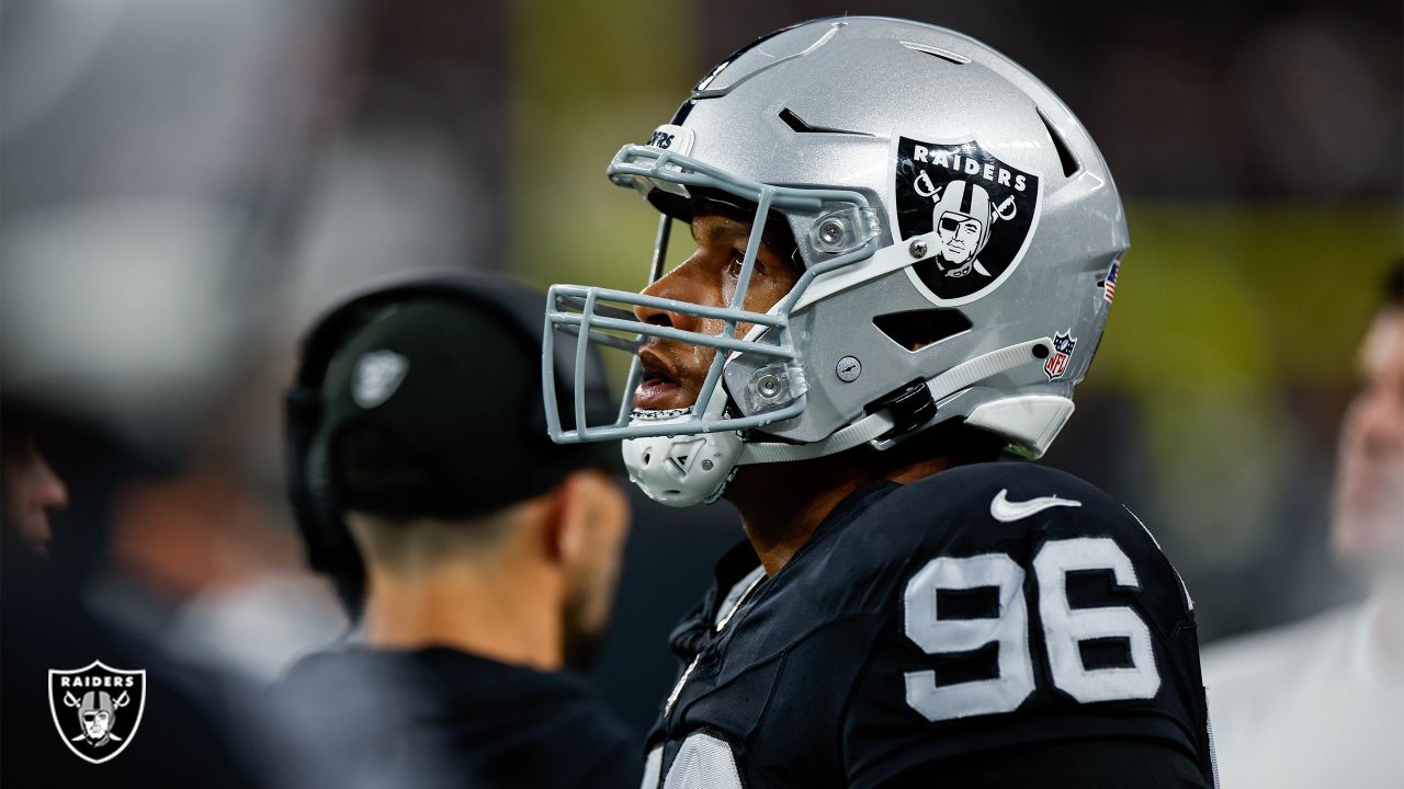 Comeback falls short as Raiders fall to Steelers, 23-18