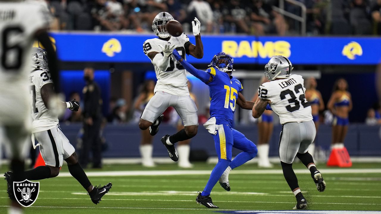 Las Vegas Raiders cornerback Nate Hobbs (39) during the first half of an  NFL football game against the Denver Broncos, Sunday, Oct 2, 2022, in Las  Vegas. (AP Photo/Rick Scuteri Stock Photo - Alamy