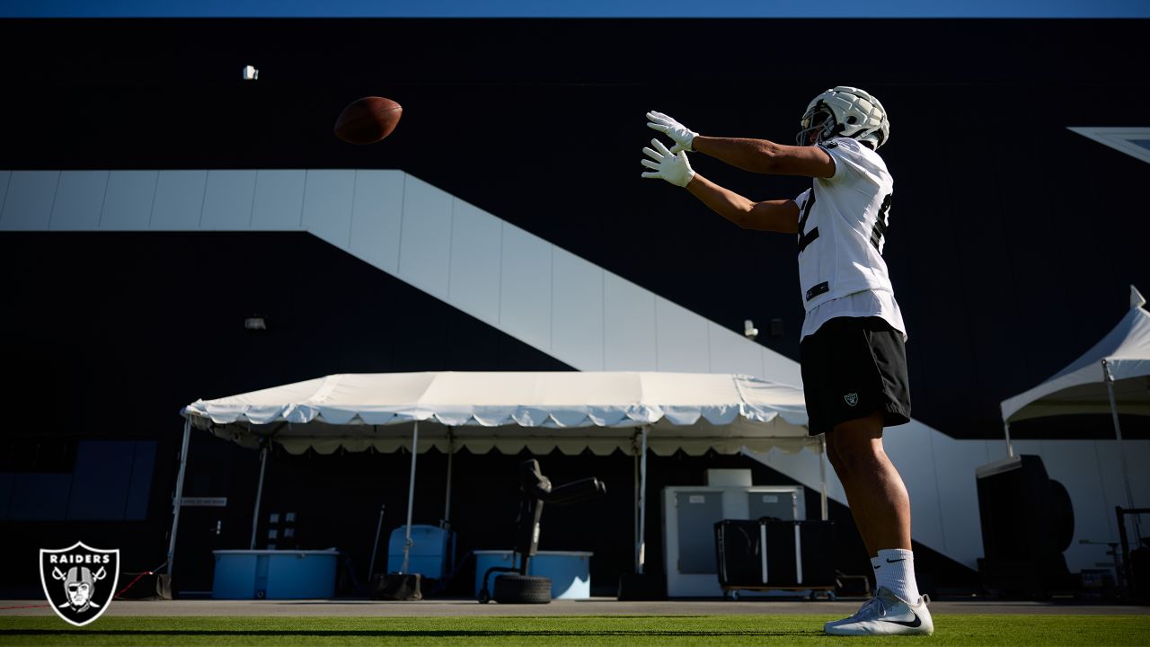 Raiders News: Jimmy Garoppolo shines in joint practice against 49ers -  Silver And Black Pride