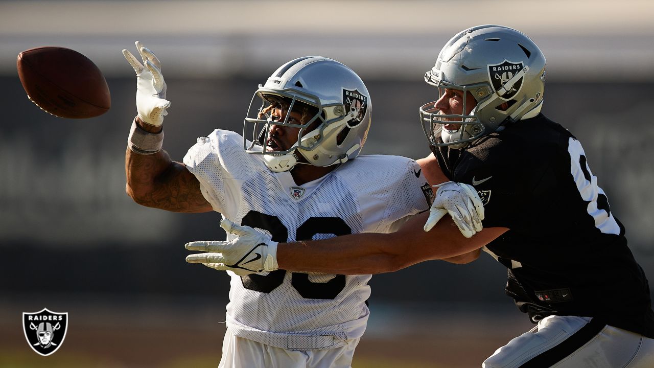 Las Vegas Raiders fullback Alec Ingold (45) runs up the field on a kickoff  during an NFL football game against the New York Giants, Sunday, Nov. 7,  2021, in East Rutherford. N.J.