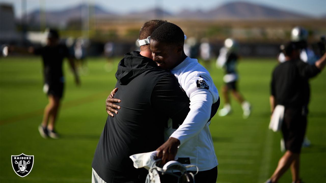 Jimmy Garoppolo finally takes practice field for the Raiders - The San  Diego Union-Tribune