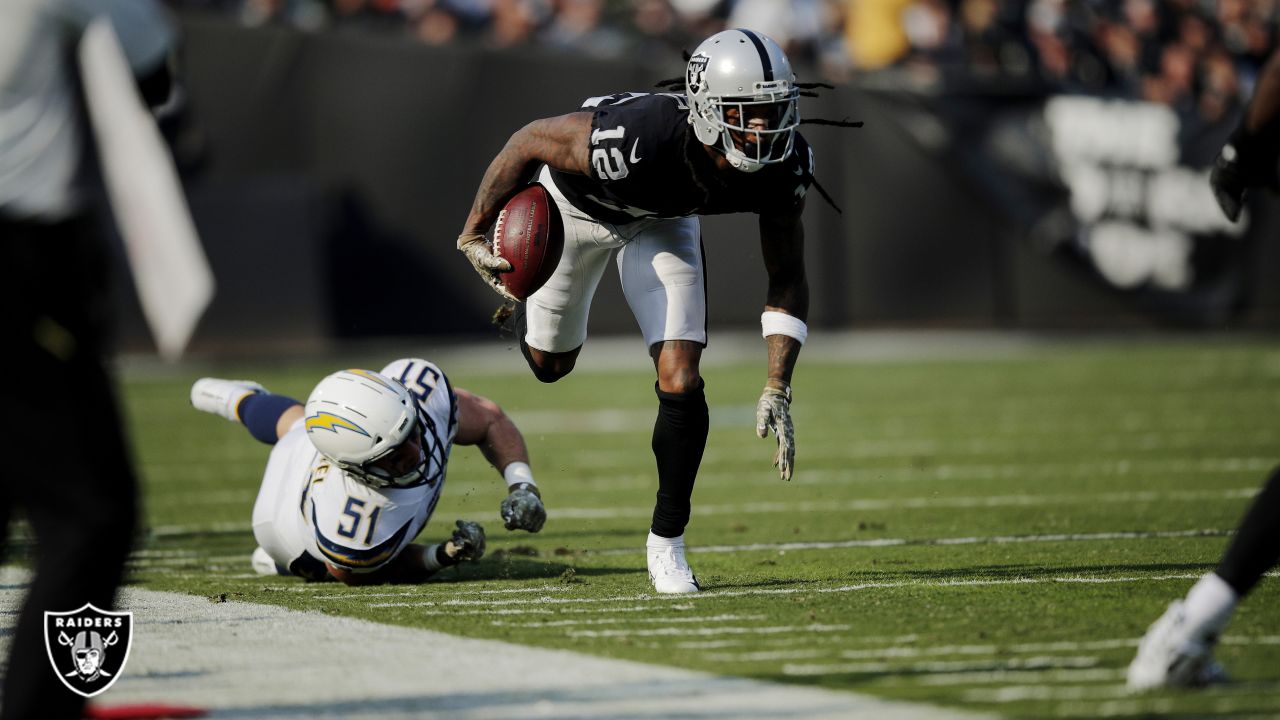 Oakland, California, USA. 24th Dec, 2000. Oakland Raiders vs. Carolina  Panthers at Oakland Alameda County Coliseum Sunday, December 24, 2000.  Raiders beat Panthers 52-9. Oakland Raiders defensive back Eric Allen  Credit: Al