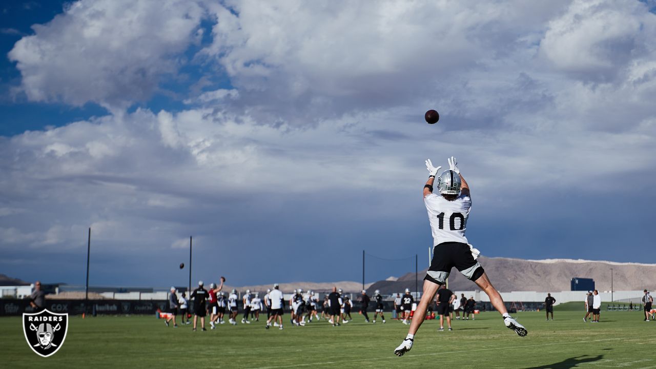 With Waller out of practice, Edwards steps up as Raiders' go-to receiver -  Las Vegas Sun News