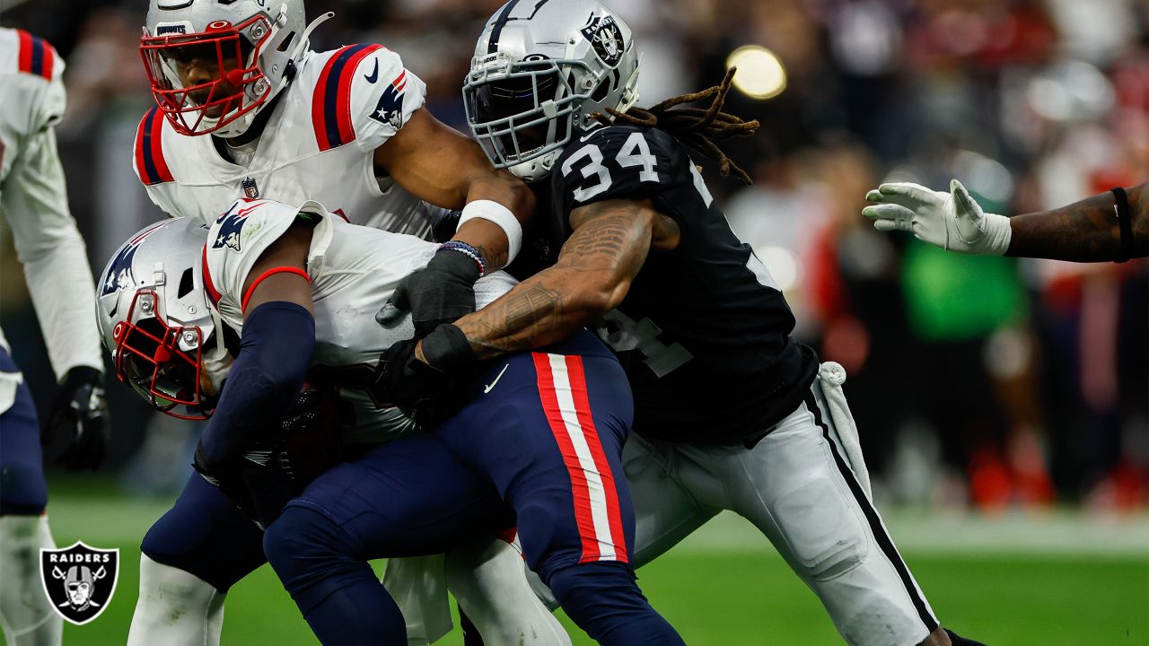 Troubling Chandler Jones injury forces exit in Raiders vs. Steelers