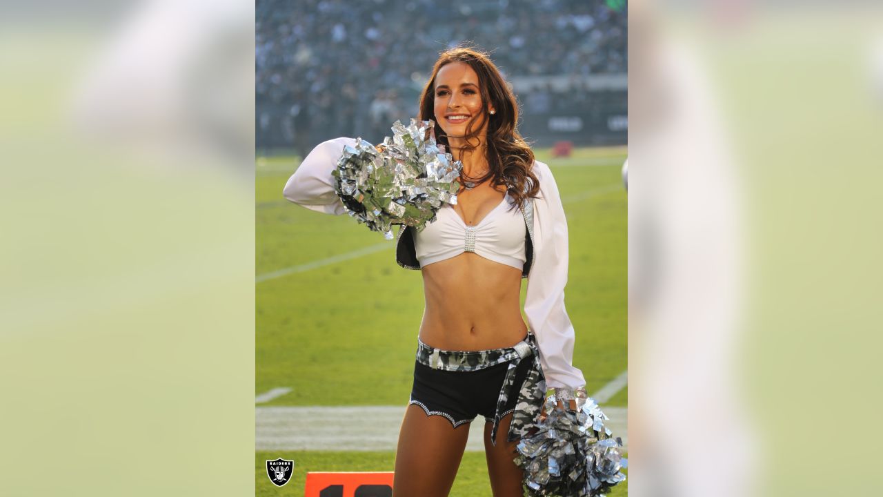 Raiders Cheerleader Went Viral During Preseason Debut