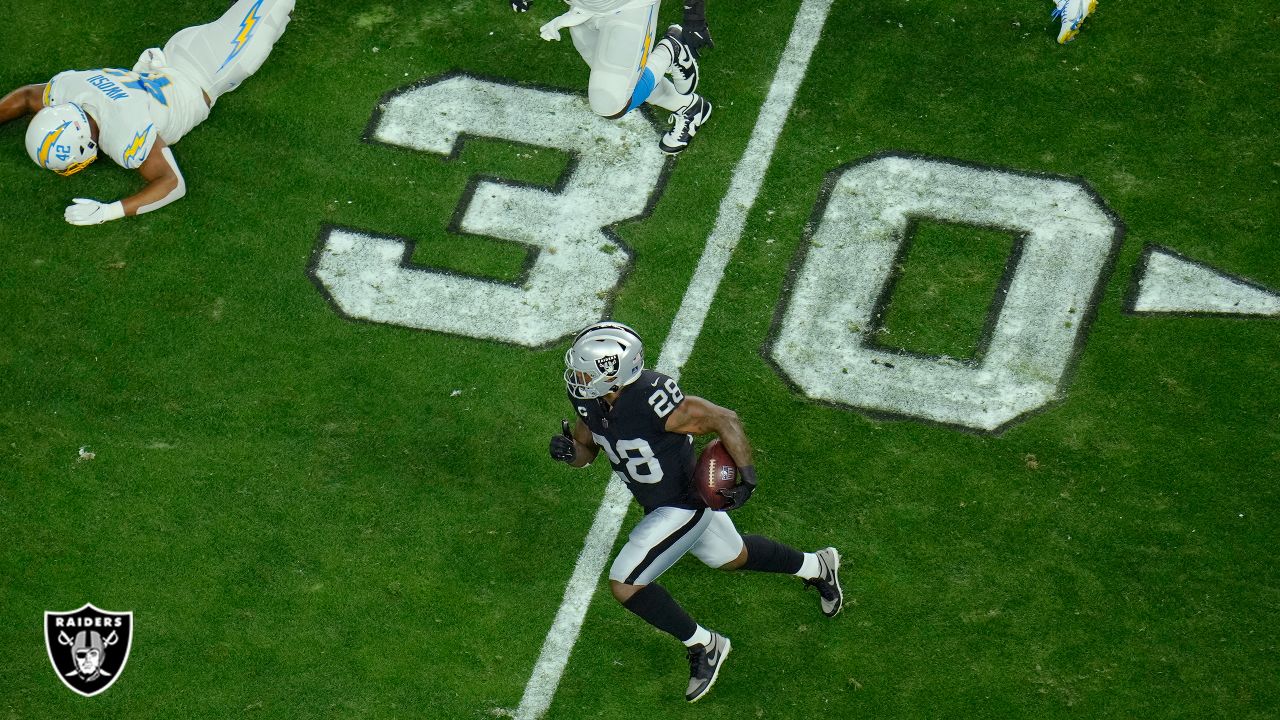 Top Shots: Raiders vs. Chargers - Week 18