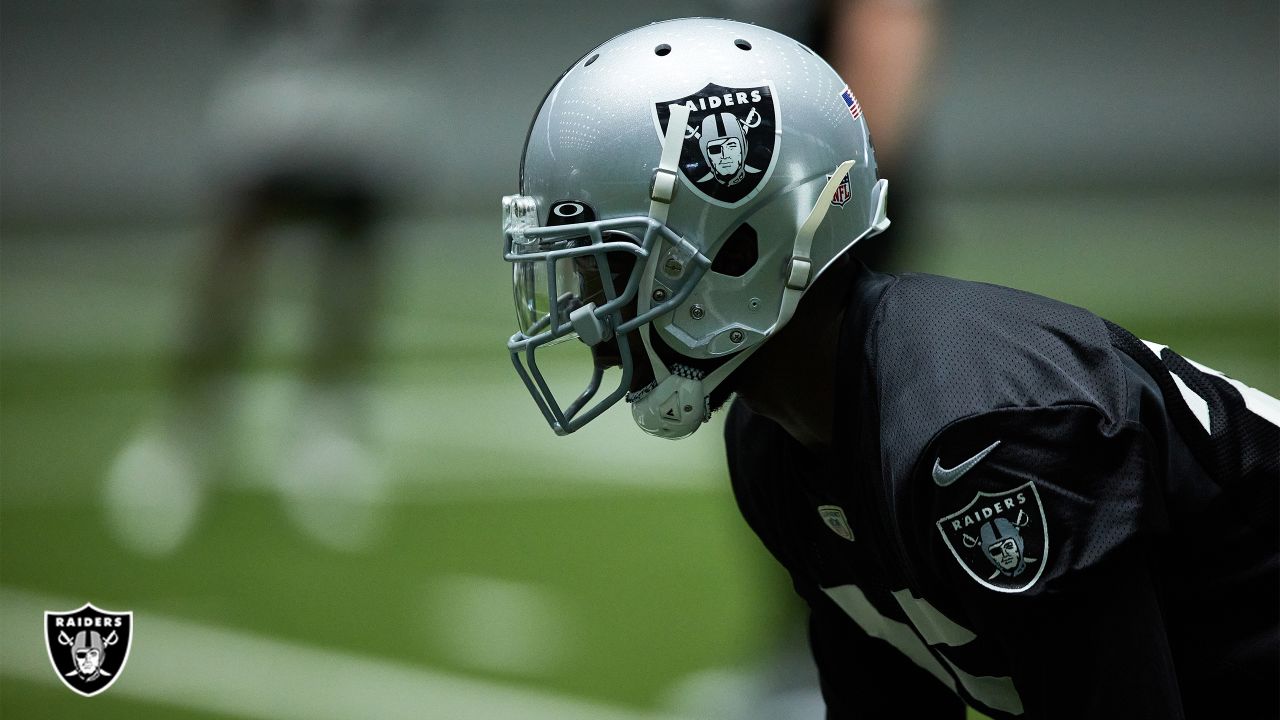 Trayvon Mullen Excels as Las Vegas Raiders Defense Isn't - Sports  Illustrated Las Vegas Raiders News, Analysis and More