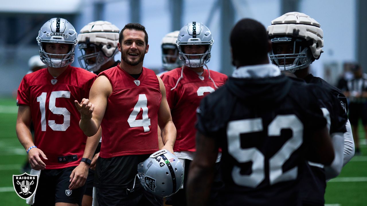 Giants begin use of protective 'Guardian Caps' on helmets during training  camp - Newsday