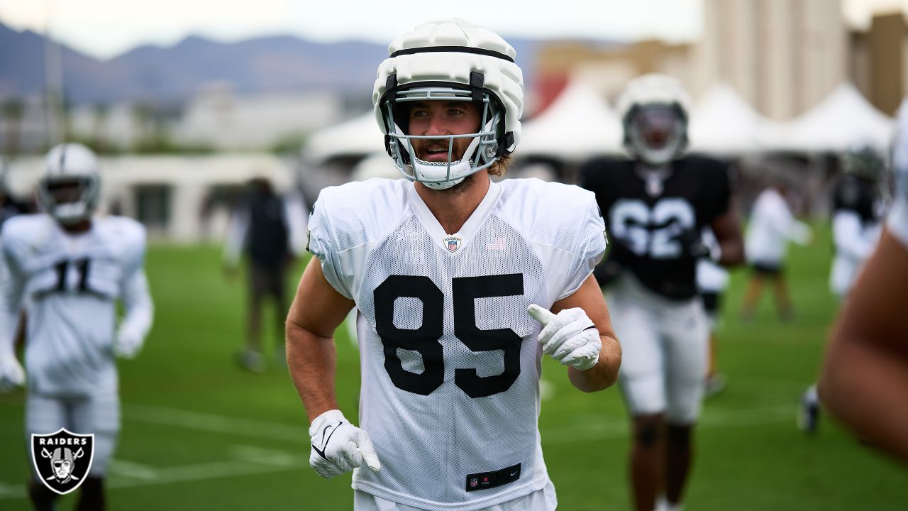 Raiders preseason: Tight end Cole Fotheringham opens eyes - Silver