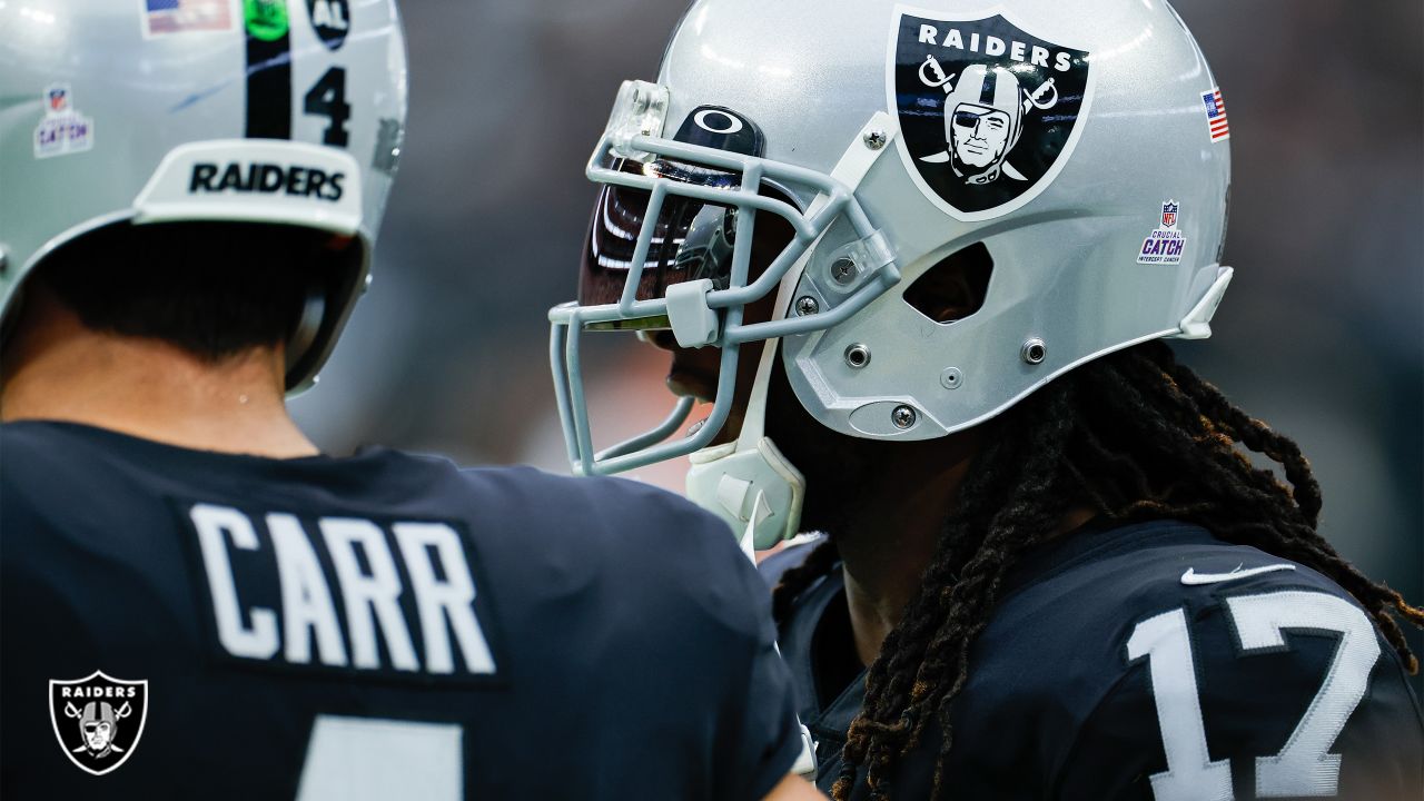 Raiders' Josh Jacobs changing jersey number for 2023 after career year,  ditching No. 28 for familiar digit 