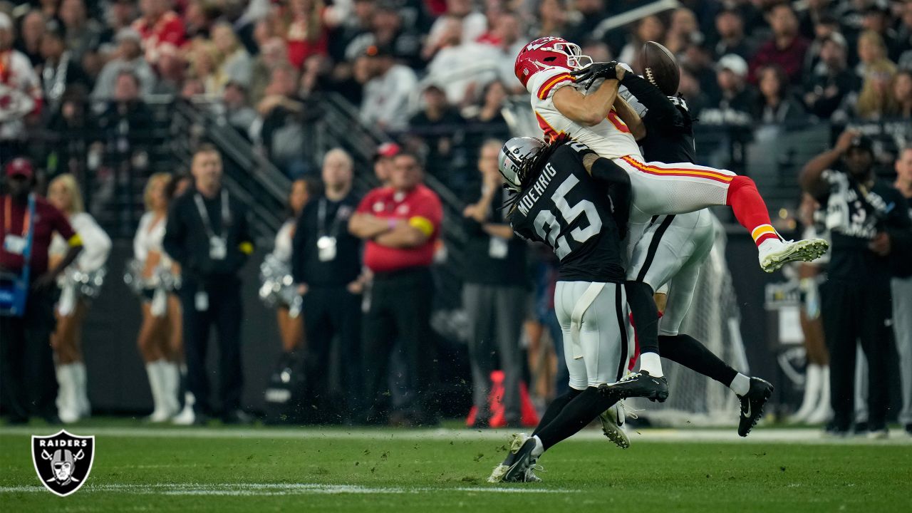 Raiders vs Ravens: Josh Jacobs scores first Las Vegas TD at Allegiant  Stadium with fans - Silver And Black Pride