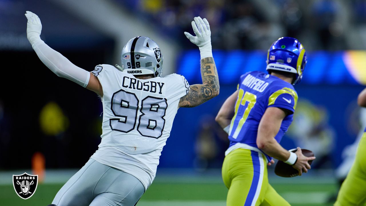 Las Vegas Raiders star Maxx Crosby fed up with grinding and not making the  NFL playoffs: 'I'm sick of that s***'