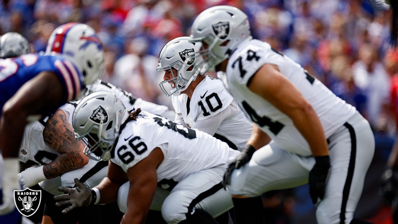 Las Vegas Raiders' offensive line key against the Buffalo Bills