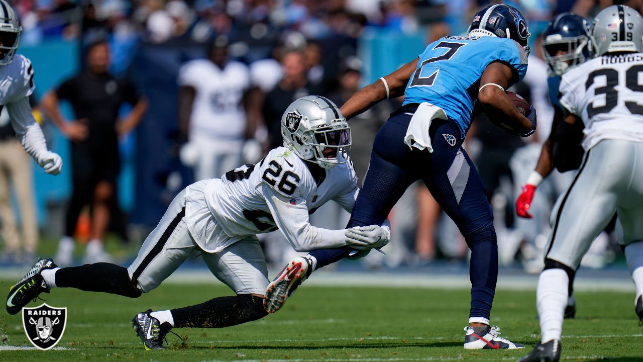 Mack Hollins's huge catches, career day gives Raiders chance late vs Titans