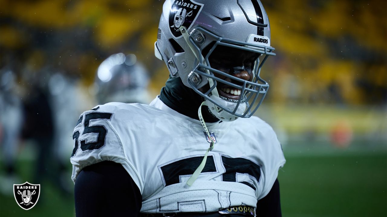 Las Vegas Raiders quarterback Chase Garbers #14 plays during a pre-season  NFL football game against the San Francisco 49ers Sunday, Aug. 13, 2023, in  Las Vegas. (AP Photo/Denis Poroy Stock Photo - Alamy