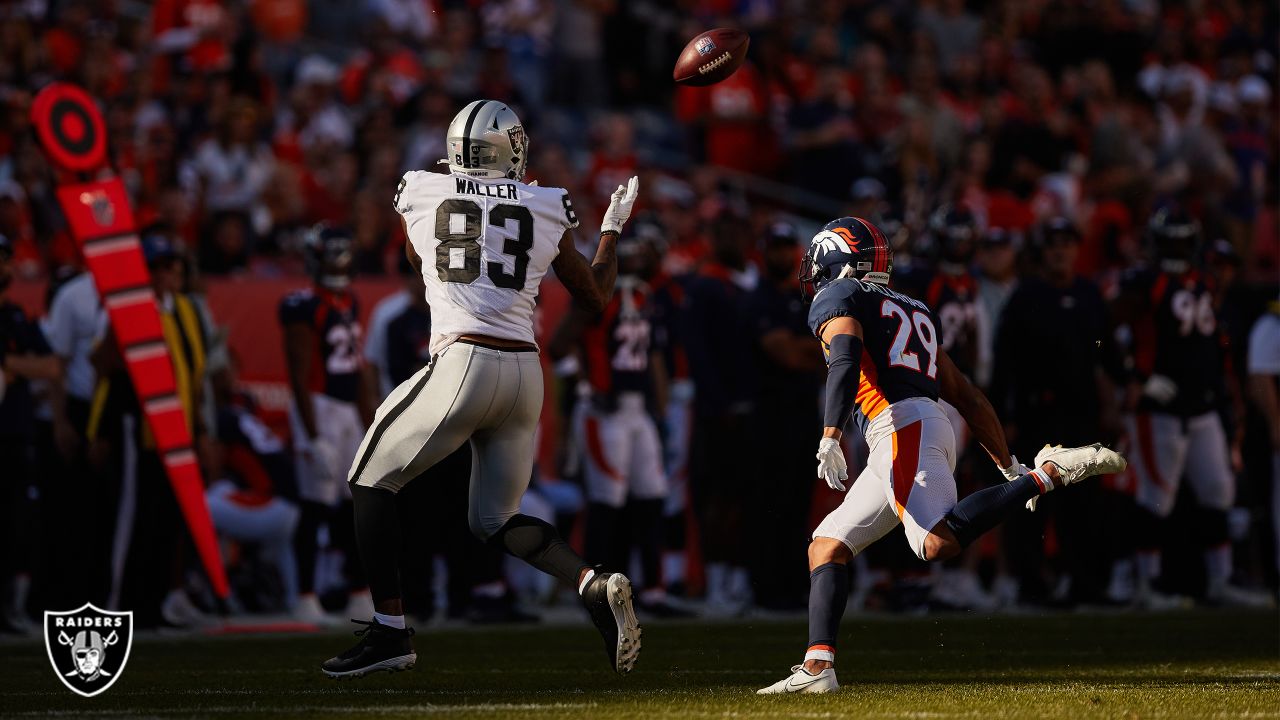 Oakland Raiders tight end Darren Waller runs the ball during an NFL  football game against the D …