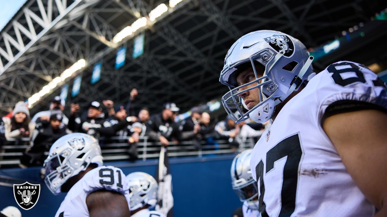 Josh Jacobs voted Week 12 FedEx Ground Player of the Week