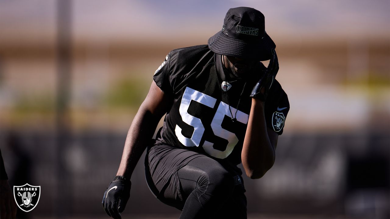 Las Vegas Raiders defensive end Maxx Crosby (98) looks on during an NFL  football practice Tuesday, June 15, 2021, in Henderson, Nev. (AP Photo/John  Locher Stock Photo - Alamy