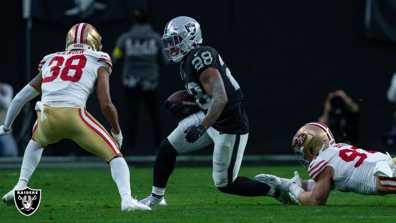 Josh McDaniels' decision to kick a short field goal backfires; Raiders fall  to Steelers