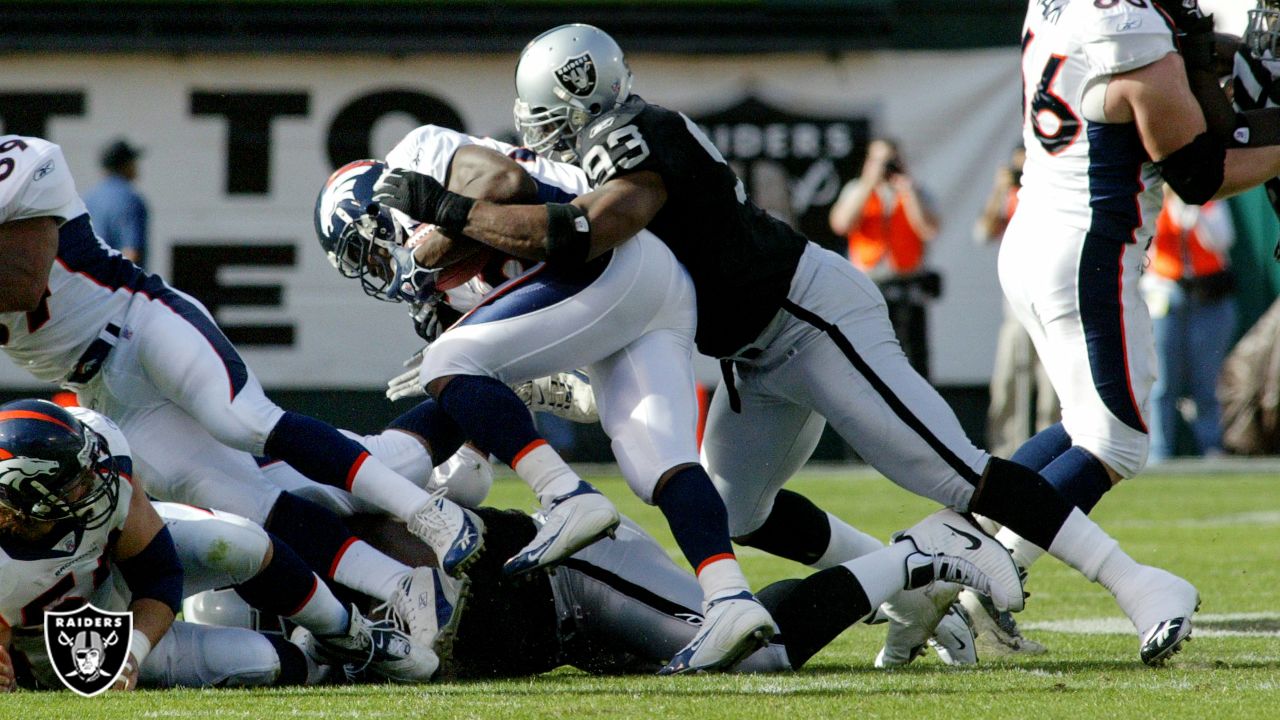 225 Denver Broncos Vs Oakland Raiders November 13 2005 Stock