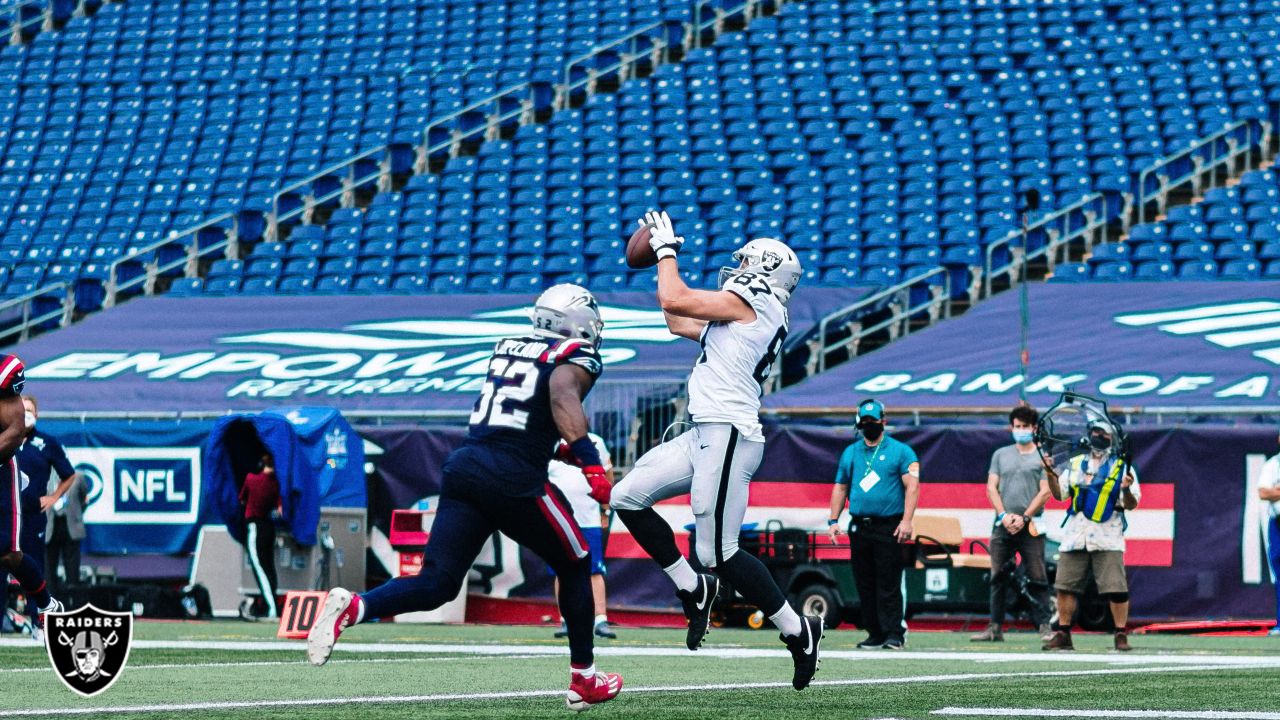 Raiders TE Jason Witten playing more snaps than TE Foster Moreau