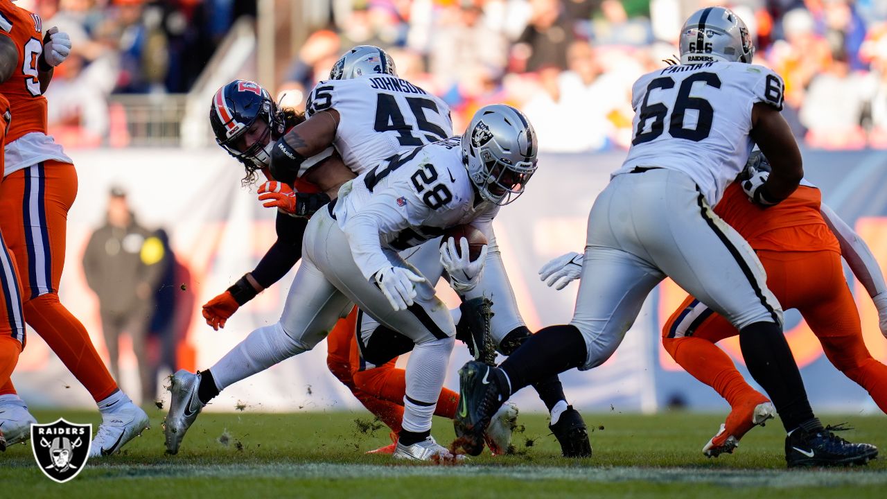 Las Vegas Raiders defensive end Maxx Crosby (98) looks on against the  Denver Broncos during an NFL football game Sunday, Sept. 10, 2023, in  Denver. (AP Photo/Jack Dempsey Stock Photo - Alamy