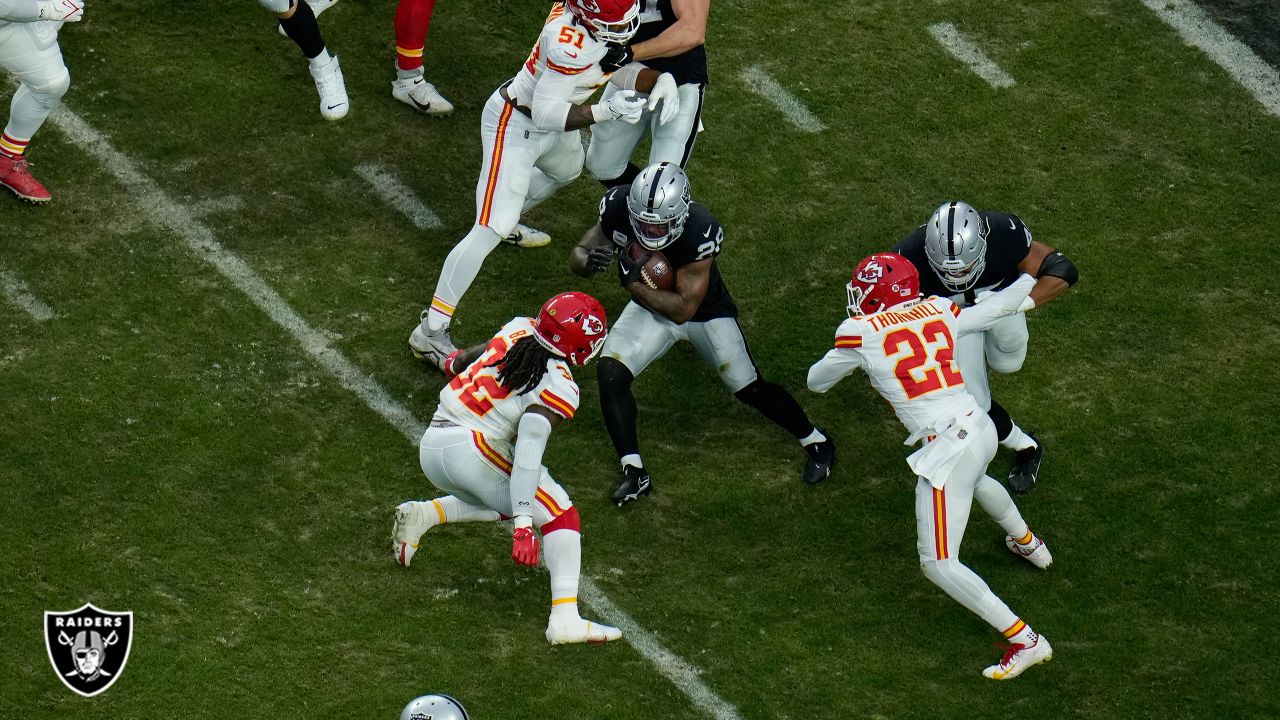 Chiefs vs Raiders Week 18 Prop Bets: Refueled Jet