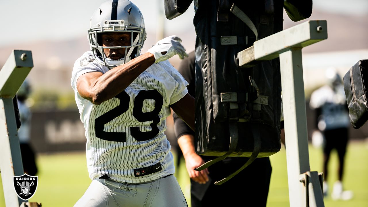 Trayvon Mullen Excels as Las Vegas Raiders Defense Isn't - Sports  Illustrated Las Vegas Raiders News, Analysis and More