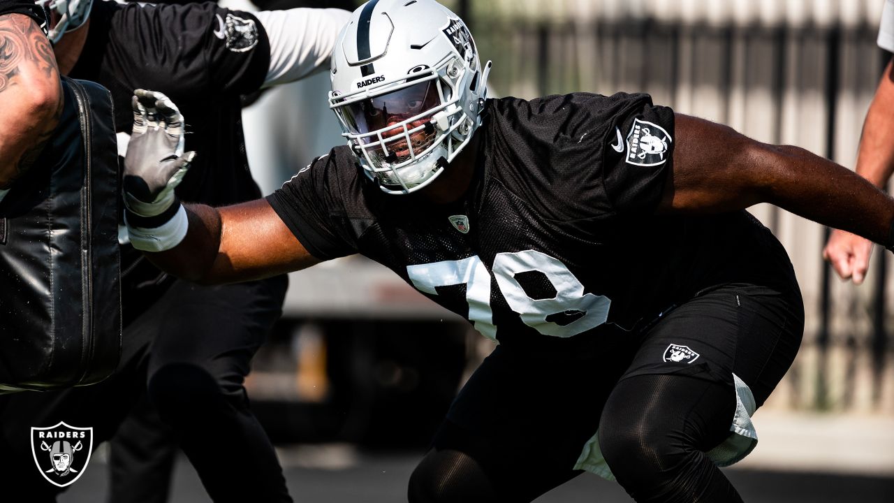 Raiders sign DE David Irving to practice squad, activate Marcus