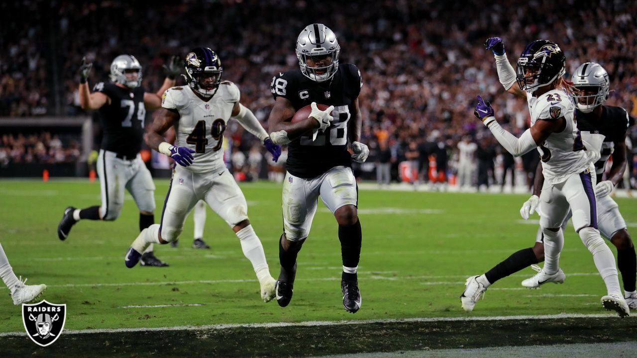 Maxx Crosby Stands Out as Las Vegas Raiders Outlast Baltimore Ravens