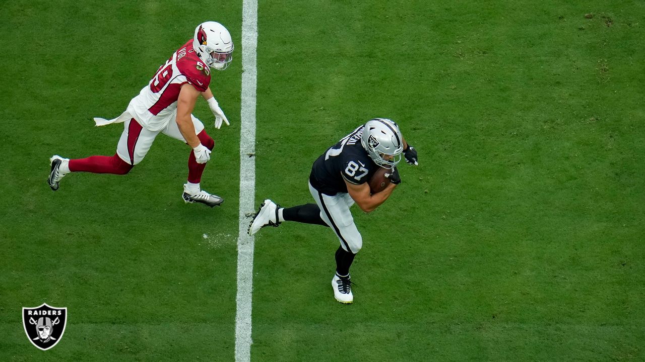 Pittsbugh, United States. 19th Sep, 2021. Las Vegas Raiders tight end  Foster Moreau (87) celebrates his nine yard touchdown with Las Vegas Raiders  tight end Darren Waller (83) during the third quarter