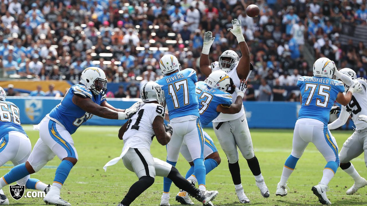 Quick Snap: Raiders travel to Los Angeles, fall to Chargers 26-10