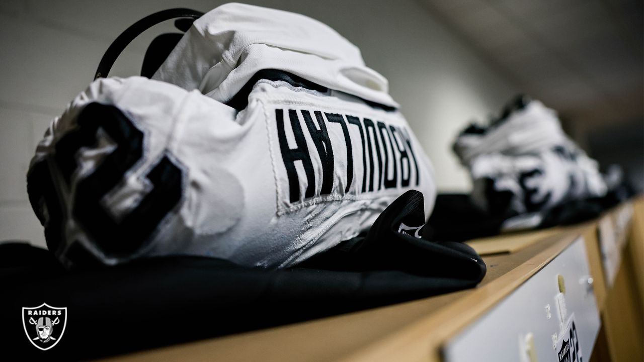 Pregame photos: Broncos arrive and prepare for preseason game vs. the Bills