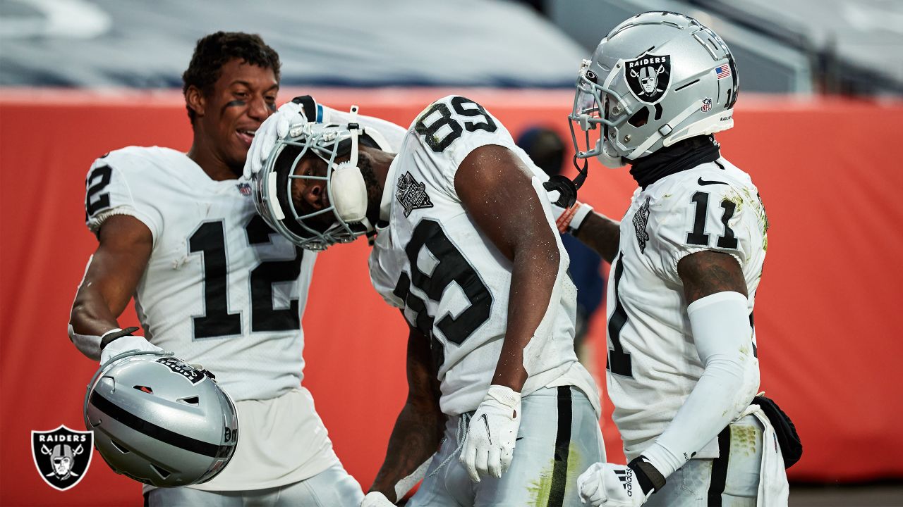 Raiders win: Derek Carr relies on Bryan Edwards, Zay Jones - Silver And  Black Pride