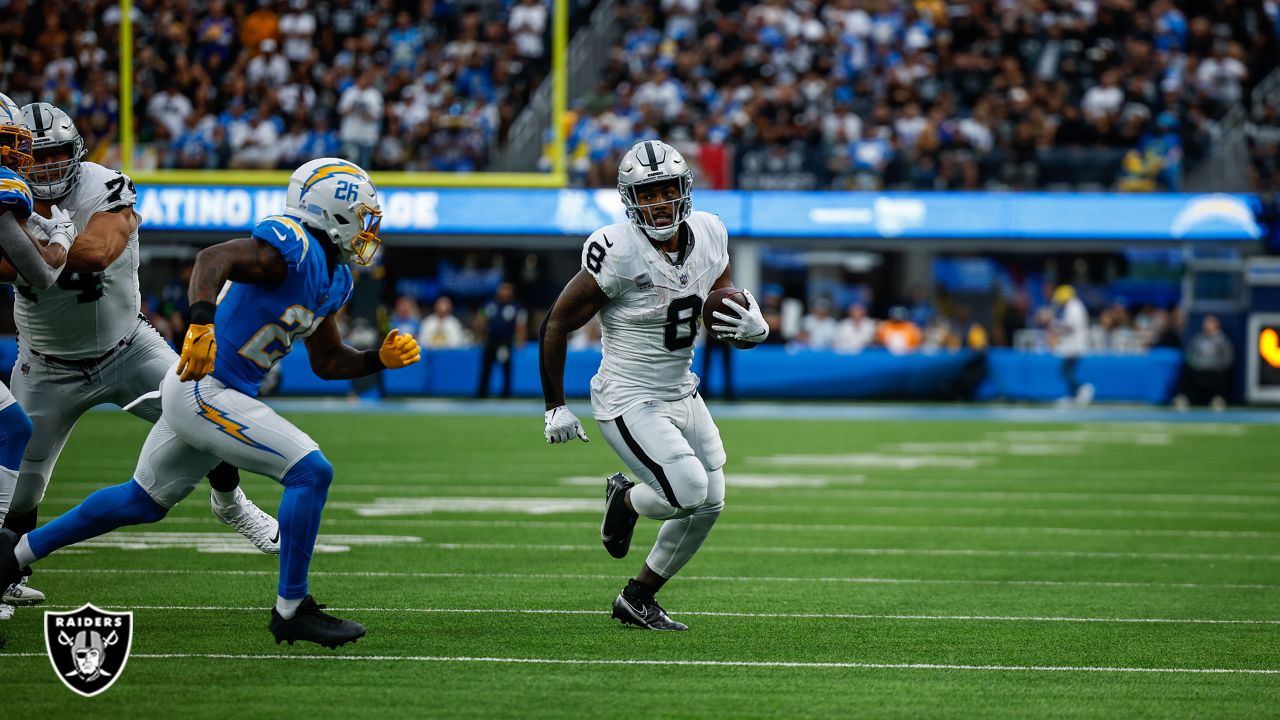 Rookie Raiders QB Aidan O'Connell faces steep learning curve in debut loss  vs. Chargers - The Athletic