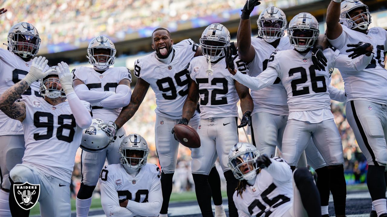 Indianapolis, Indiana, USA. 02nd Jan, 2022. Las Vegas Raiders running back  Josh Jacobs (28) runs with the ball as Indianapolis Colts defensive back  Rock Ya-Sin (26) attempts to make the tackle during