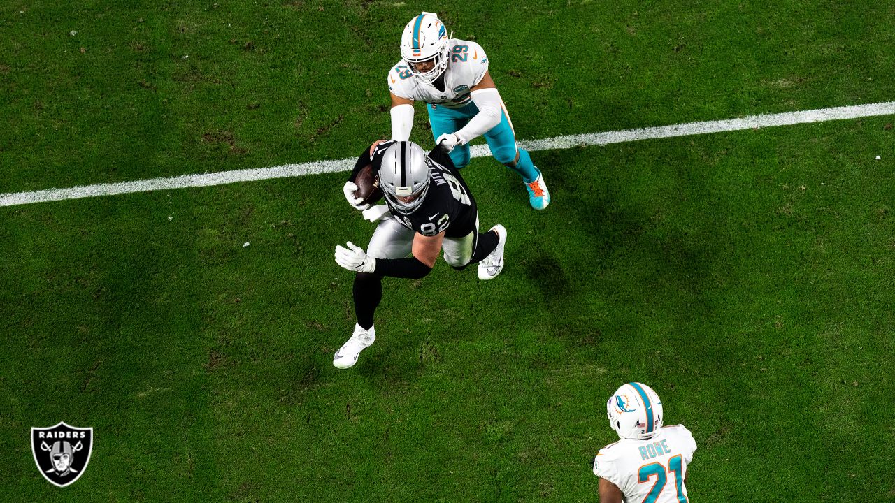 Las Vegas Raiders tight end Jason Witten (82) makes a touchdown catch over  Buffalo Bills outsid …