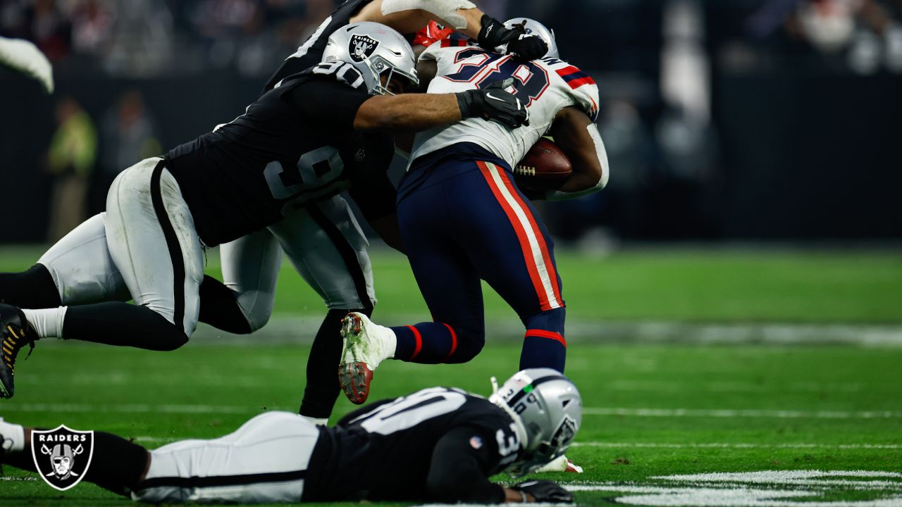 Raiders' last-minute touchdown before Patriots' disastrous end draws ire  toward officiating