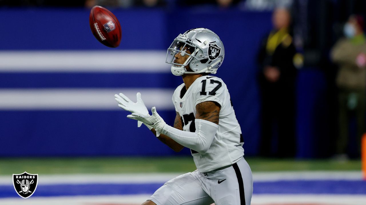 Las Vegas Raiders wide receiver Hunter Renfrow (13) warms up before an NFL  football game against the Houston Texans, Sunday, Oct. 23, 2022, in Las  Vegas. (AP Photo/John Locher Stock Photo - Alamy