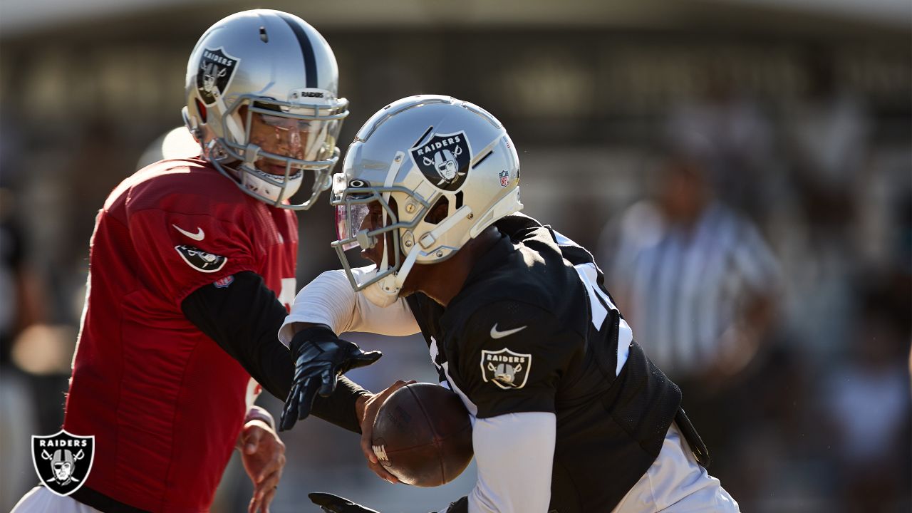 Marcus Mariota returns to practice for the Las Vegas Raiders 