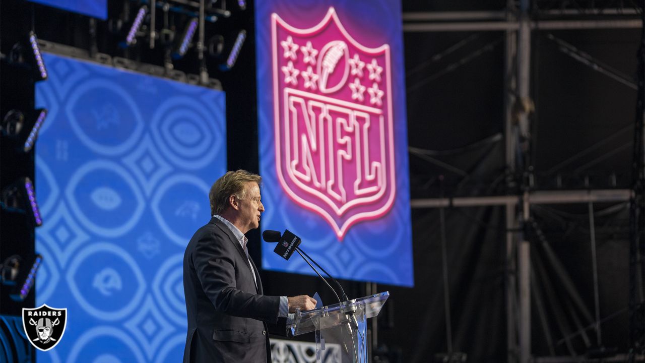 Raider Nation shows up and shows out for first round of NFL Draft