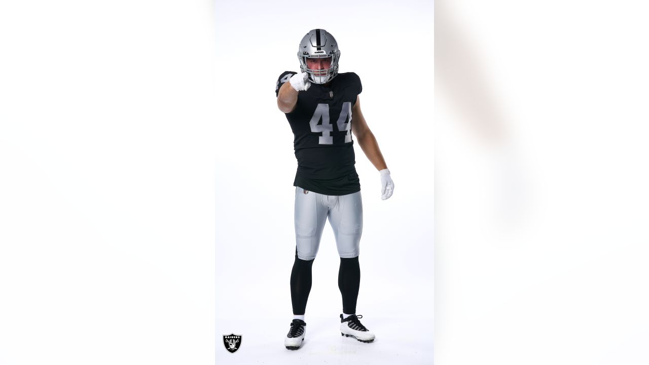 Las Vegas Raiders: Darren Waller 2022 - Officially Licensed NFL