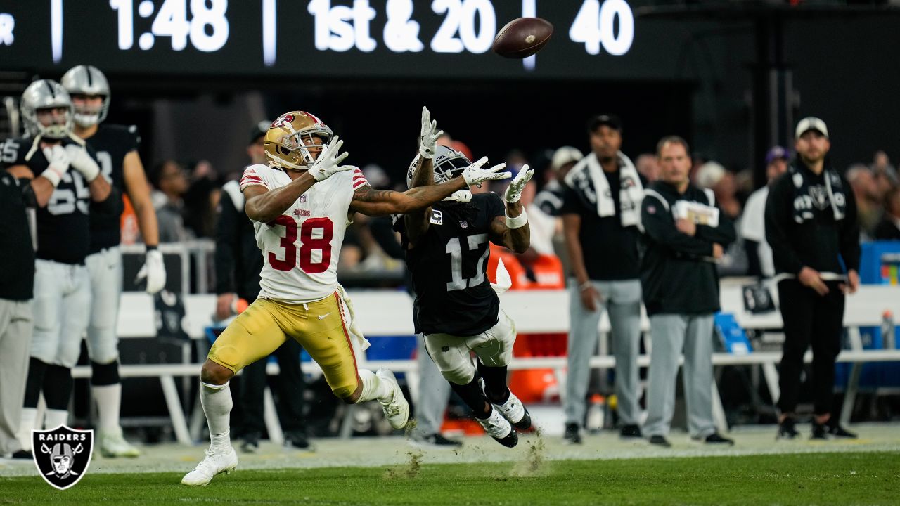 Las Vegas Raiders punter A.J. Cole (6) in action during an NFL football  game against the San Francisco 49ers, Sunday, Aug. 28, 2021, in Santa  Clara, Calif. (AP Photo/Scot Tucker Stock Photo - Alamy